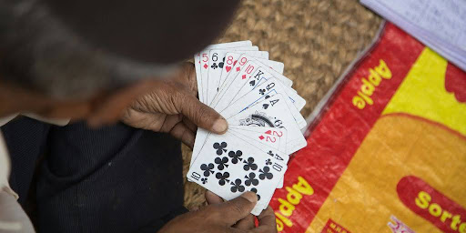 Casino Tips: Minimum Bets & Side Bet Strategy